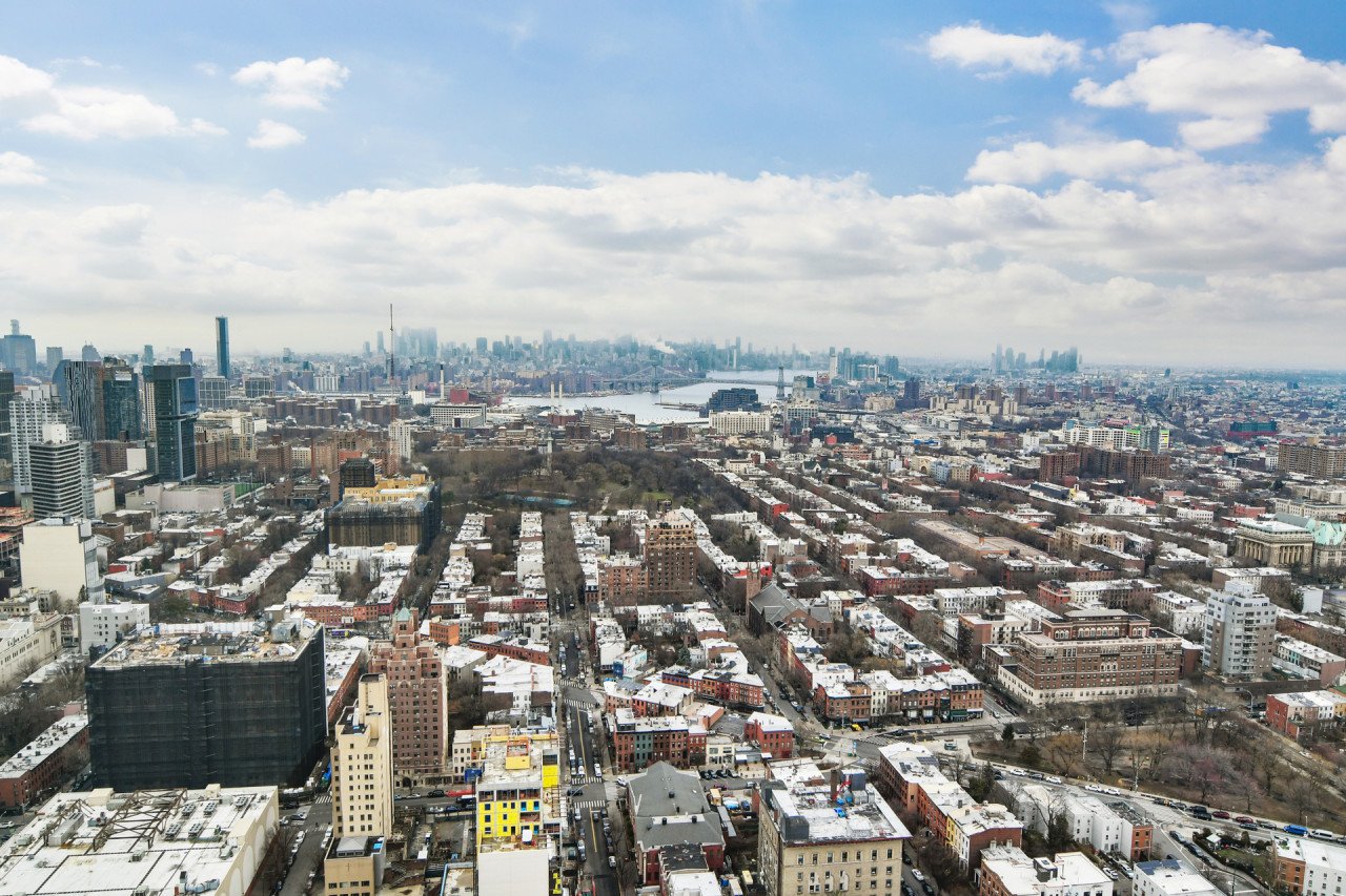 Brooklyn Crossing, NY